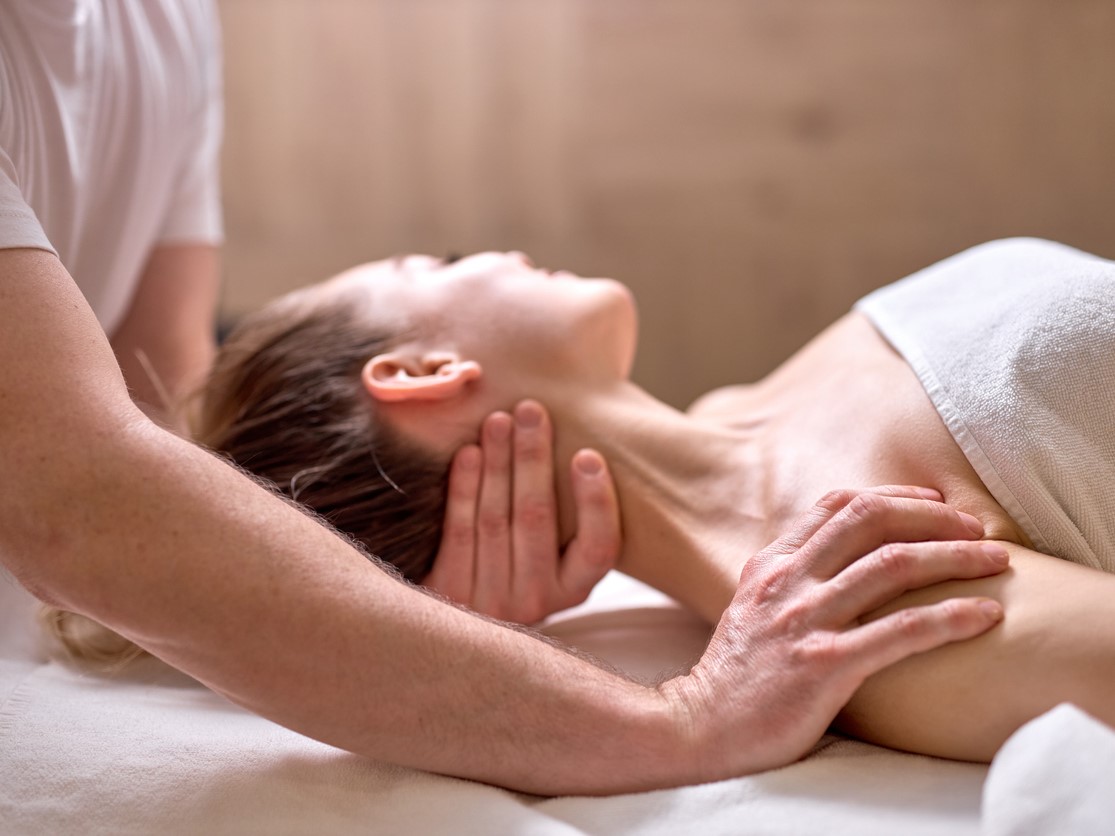 массаж головы от выпадения волос