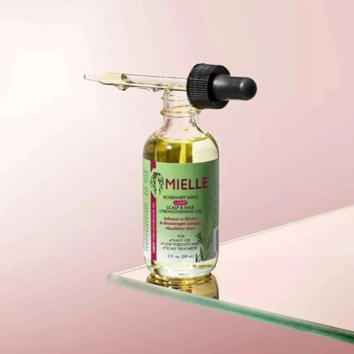 Olejek przeciw wypadaniu włosów i AGA, rozmaryn, mięta, biotyna, aloes, E, C, D Mielle