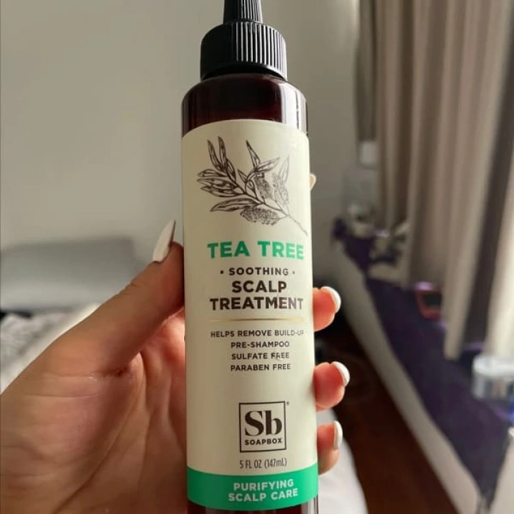 Łagodzące serum do skóry głowy z drzewa herbacianego, witaminami B3, B5, C, E, Soapbox