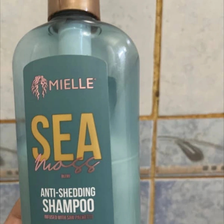 Шампунь от выпадения и АГА с морским мхом, Сереноа, алоэ, розмарином, Mielle