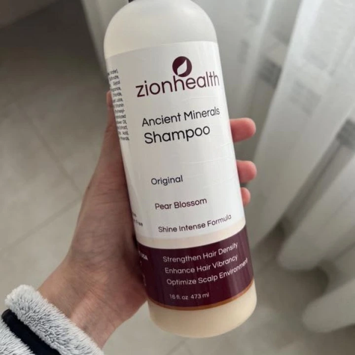 Шампунь для густоты волос с древними минералами, алоэ, В5 и жожоба, Zion Health