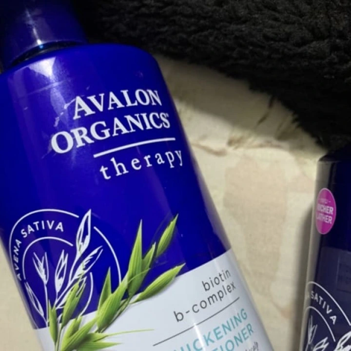 Odżywka zagęszczająca włosy z palmą sabałową, rozmarynem, biotyną, B3, B5, Avalon Organics