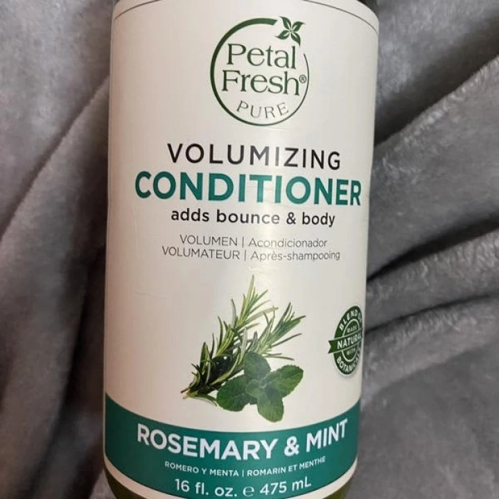 Odżywka do objętości włosów z rozmarynem, miętą, witaminami E i B5, Petal Fresh