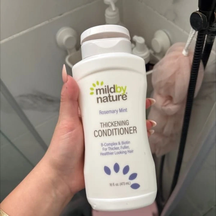Кондиционер для густоты волос с розмарином, мятой, биотином, В5, алоэ, Mild By Nature