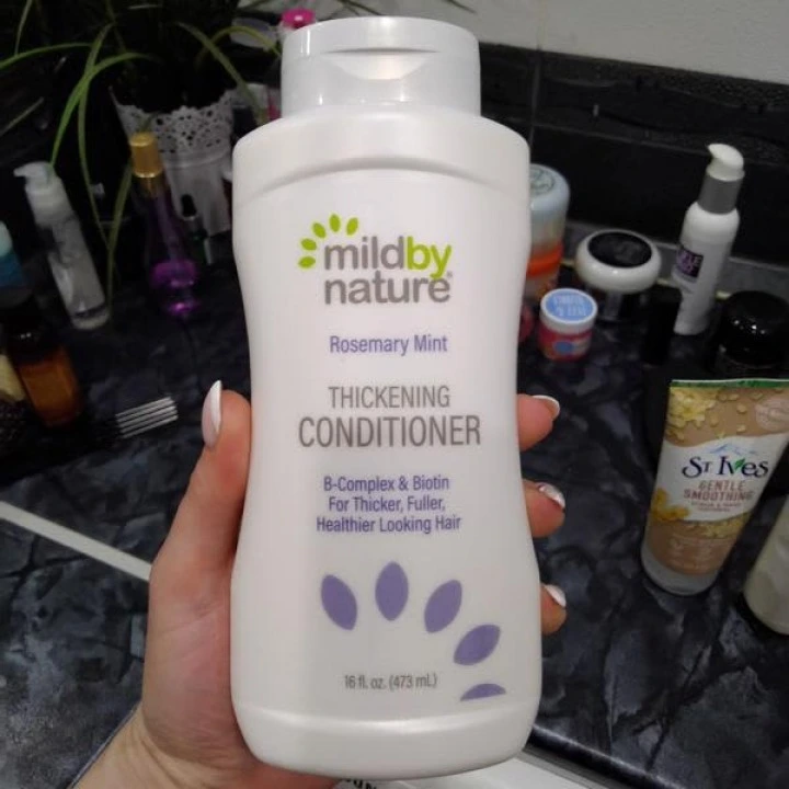 Кондиционер для густоты волос с розмарином, мятой, биотином, В5, алоэ, Mild By Nature