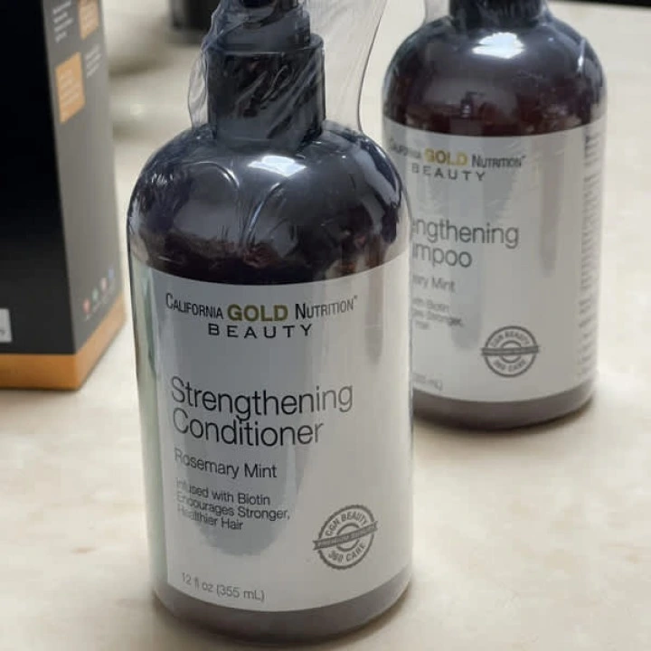 Кондиционер для укрепления корней с биотином, мятой, розмарином, В5, Е, California Gold Nutrition