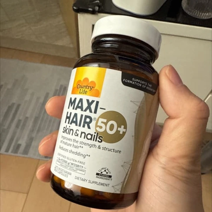 Kompleks Maxi-Hair z Cynatine dla kobiet 50+ z biotyną i minerałami, 60 kaps, Country Life