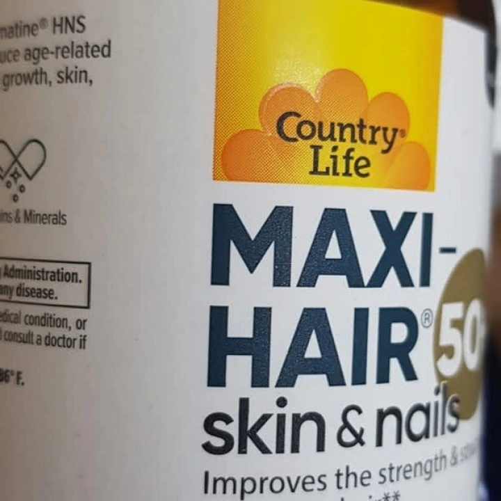 Kompleks Maxi-Hair z Cynatine dla kobiet 50+ z biotyną i minerałami, 60 kaps, Country Life