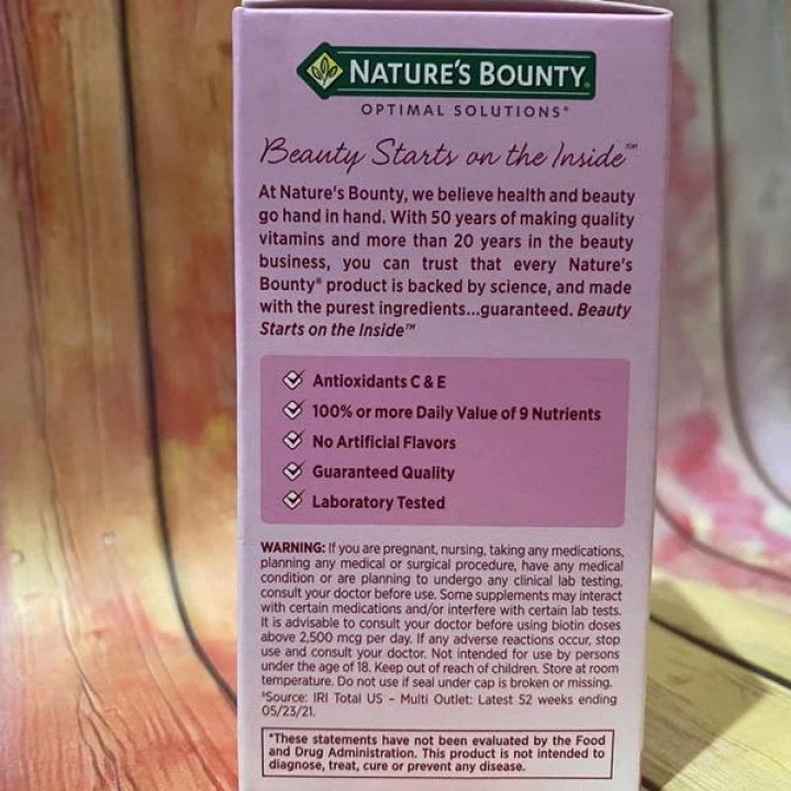 Kompleks na włosy, skórę i paznokcie z biotyną i antyoksydantami, 60 kaps, Natures Bounty