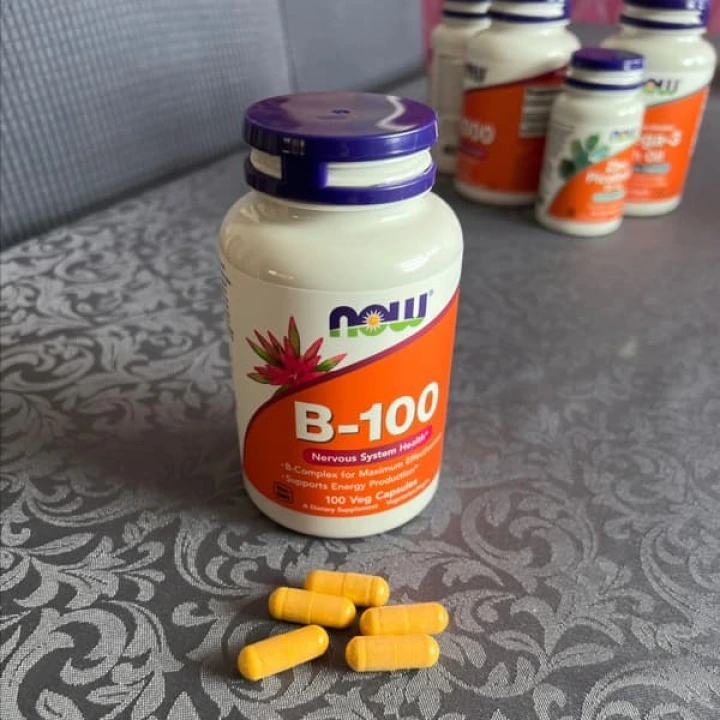 Kompleks witamin z grupy B-100 na gęste i długie włosy, 100 kaps, NOW Foods