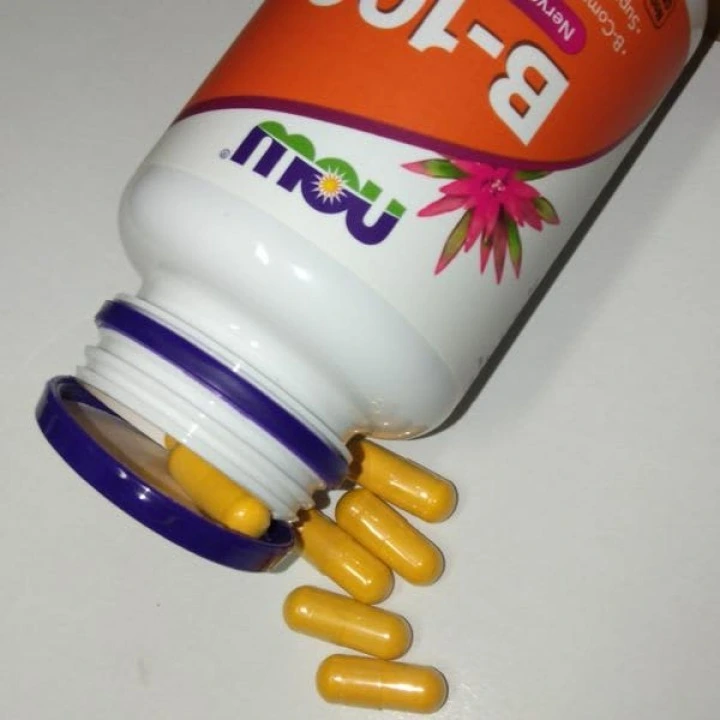Kompleks witamin z grupy B-100 na gęste i długie włosy, 100 kaps, NOW Foods