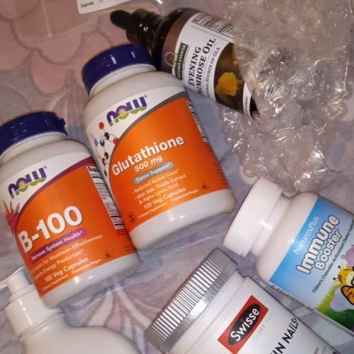 Kompleks witamin z grupy B-100 na gęste i długie włosy, 100 kaps, NOW Foods