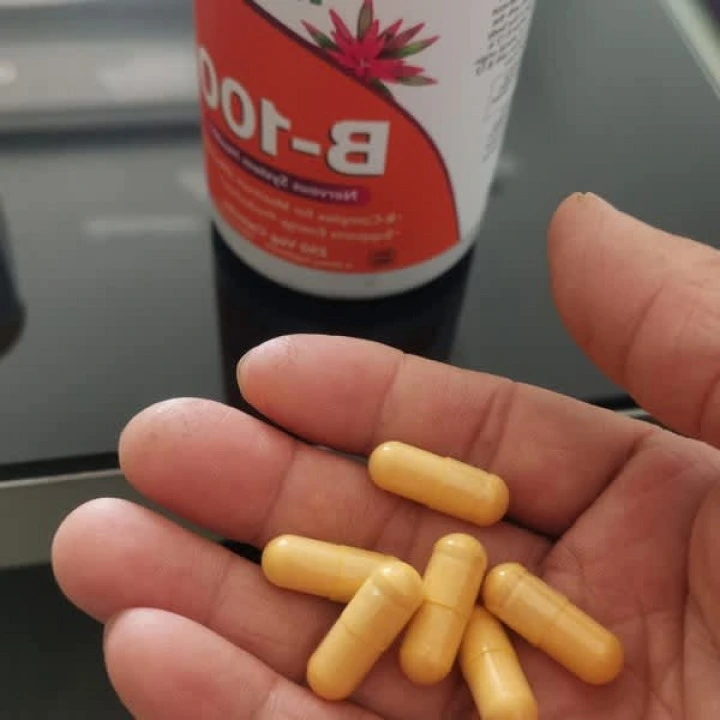 Kompleks witamin z grupy B-100 na gęste i długie włosy, 100 kaps, NOW Foods