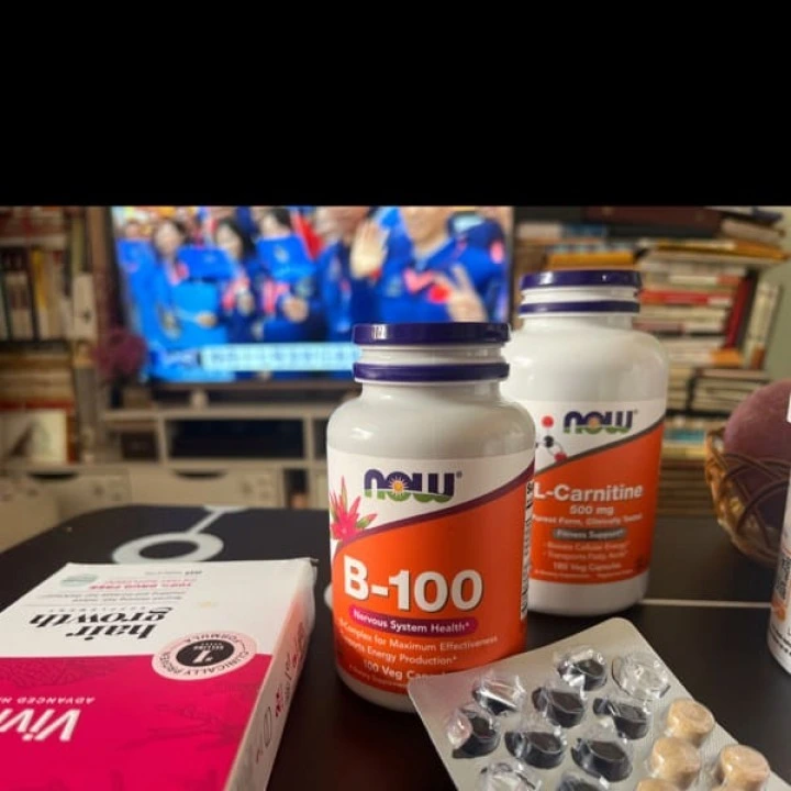 Kompleks witamin z grupy B-100 na gęste i długie włosy, 100 kaps, NOW Foods