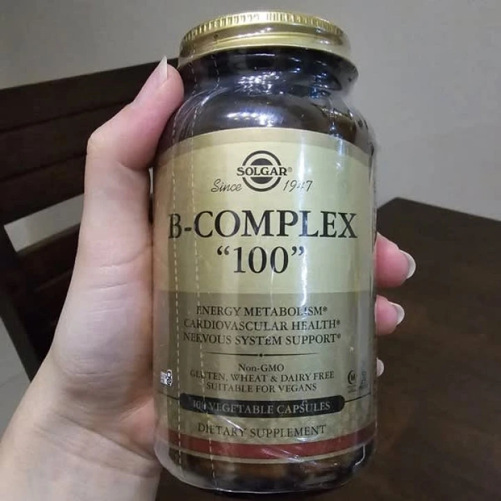 Kompleks witamin z grupy B „100” na gęstsze i mocniejsze włosy, 100 kaps, Solgar
