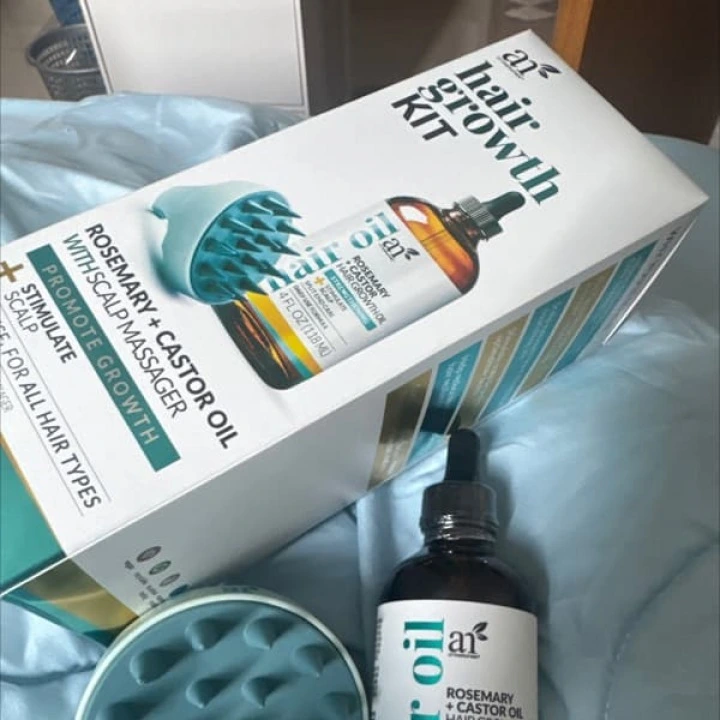 Zestaw do stymulacji wzrostu włosów: masażer i olej z rozmarynem, artnaturals