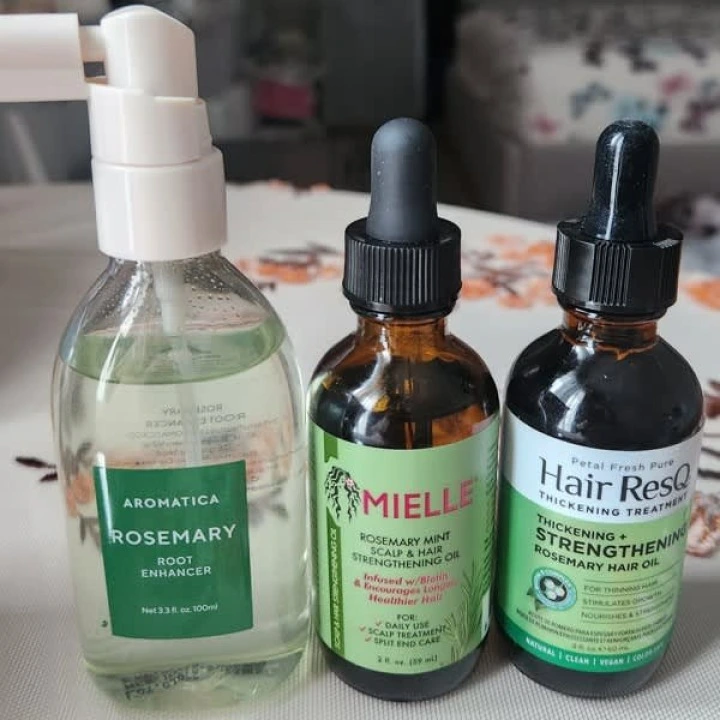 Olejek-bloker DHT przy AGA z rozmarynem, palmą sabałową, kofeiną, miętą, B3, B5, B7, Petal Fresh
