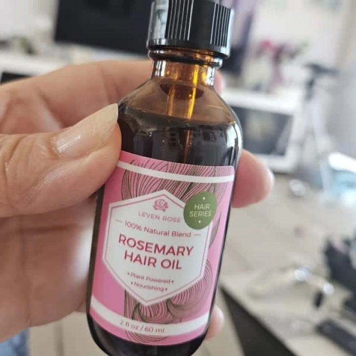 Масло для повышения густоты волос с розмарином, мятой, тыквой, кремнием, Leven Rose