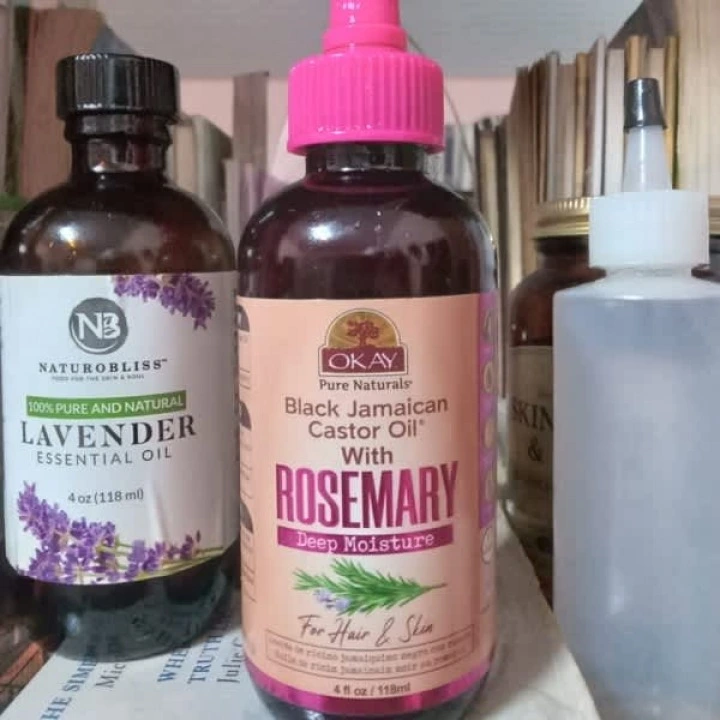 Olejek czarny rycynowy z rozmarynem na zwiększenie gęstości włosów, Okay Pure Naturals