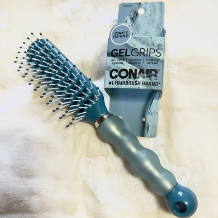Przewiewna szczotka do stylizacji Gel Grips z wygodnym żelowym uchwytem, Conair