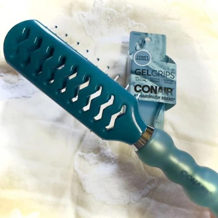 Продуваемая расческа для укладки Gel Grips с удобной гелевой ручкой, Conair
