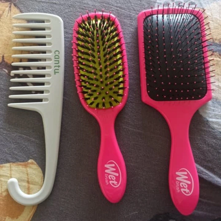 Распутывающая расческа для волос с щетинками IntelliFlex и дренажем, Wet Brush