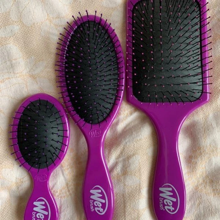 Szczotka rozplątująca włosy z włosiem IntelliFlex i drenażem do odżywki, Wet Brush