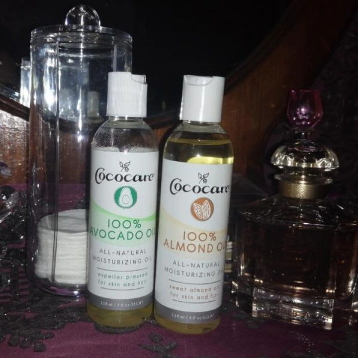 Масло сладкого миндаля для увлажнения и смягчения волос и кожи, Cococare