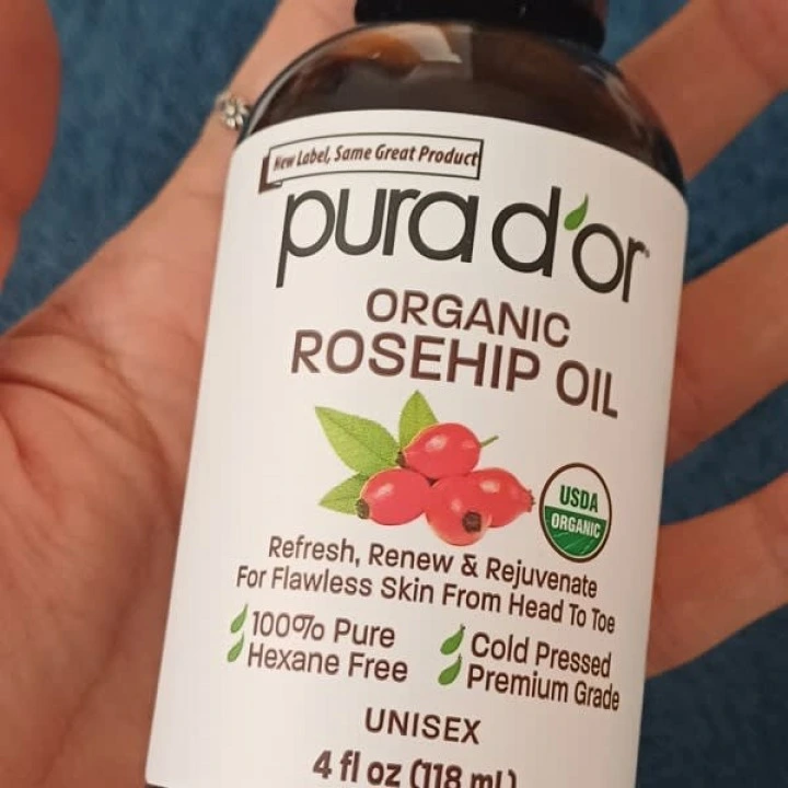 Olej z nasion róży dzikiej organiczne do stymulacji wzrostu włosów, Pura Dor