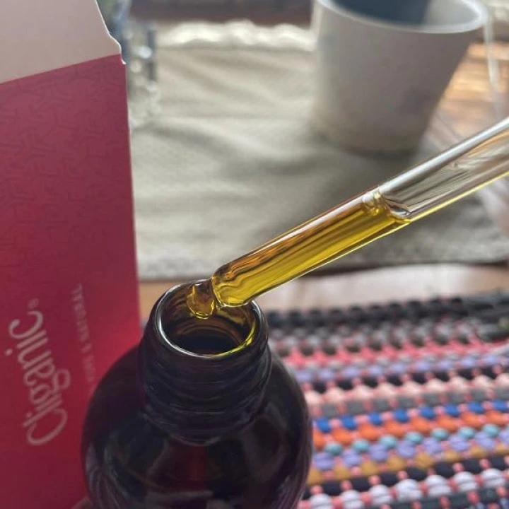 Olej z nasion dzikiej róży organiczny do zwiększenia gęstości włosów, Cliganic