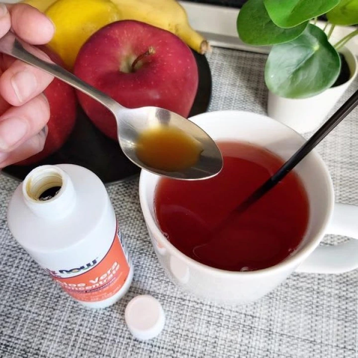 Koncentrat soku z aloesu do nawilżania skóry głowy, przeciw łupieżowi i łojotokowi, 118 ml, NOW Foods