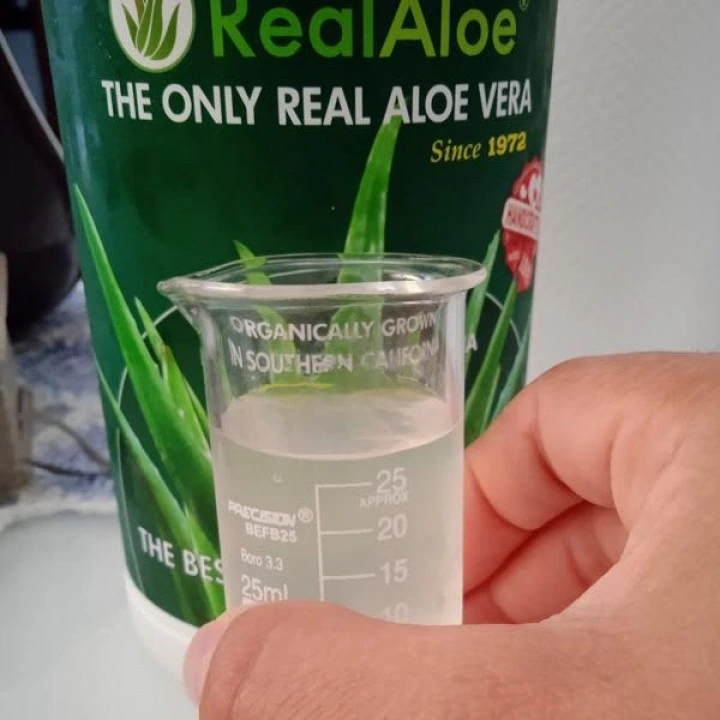 Żel aloesowy na podrażnienia i swędzenie skóry głowy, przy łupieżu i łojotoku, 960 ml, Real Aloe