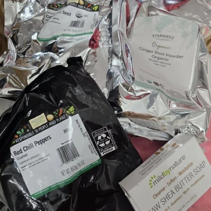 Mielony czerwony pieprz chili do domowych nalewek na łysienie i AGA, 453 g, Frontier Co-op