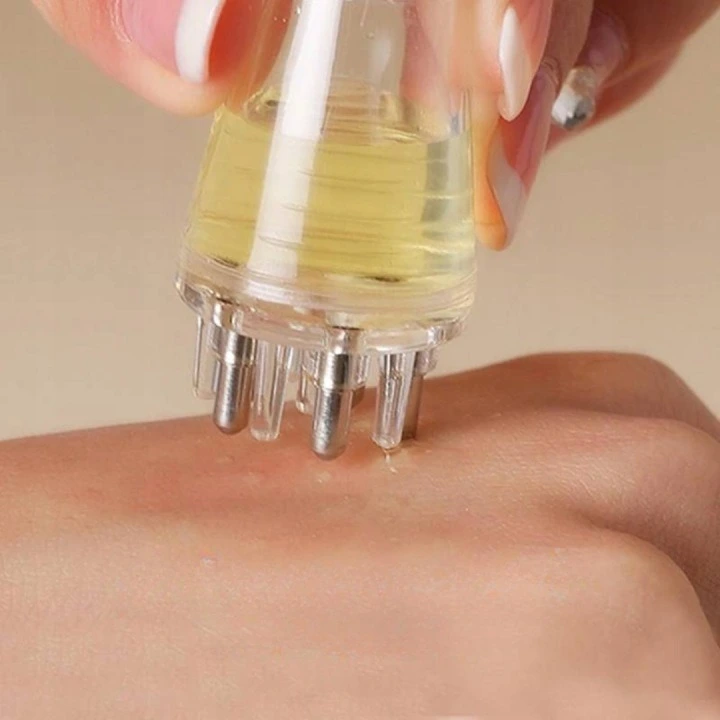 Aplikator-masażer do nakładania toników, wcierek i olejków na skórę głowy, 6 ml, SEOL